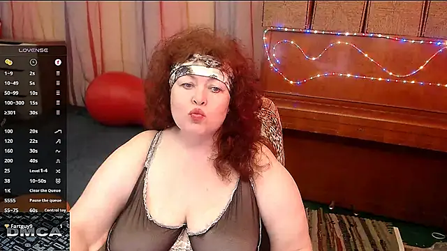 RoseRed69 online show from 02.28.25
