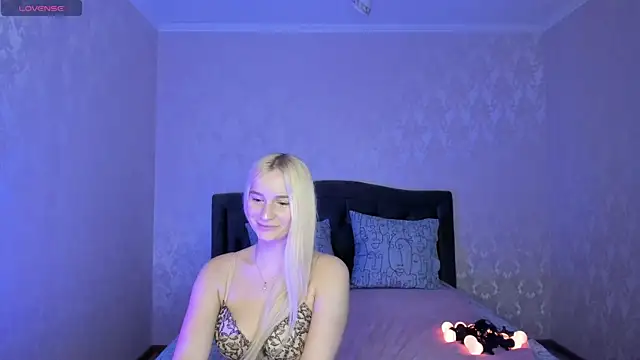 Snapshot of Amanda054 chatting on 01.14.25 Amanda054 online show from 01.14.25