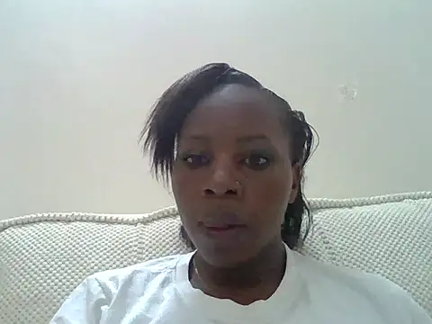 Queen loveer online show from 12.18.25