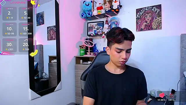 OwenBluee online show from 02.06.26