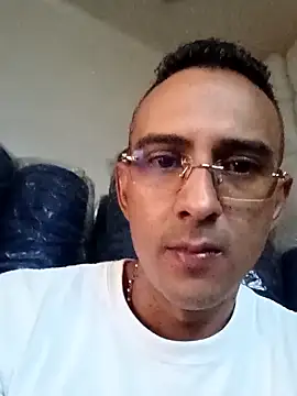 Snapshot of paisa233 chatting on 02.25.26 paisa233 online show from 02.25.26