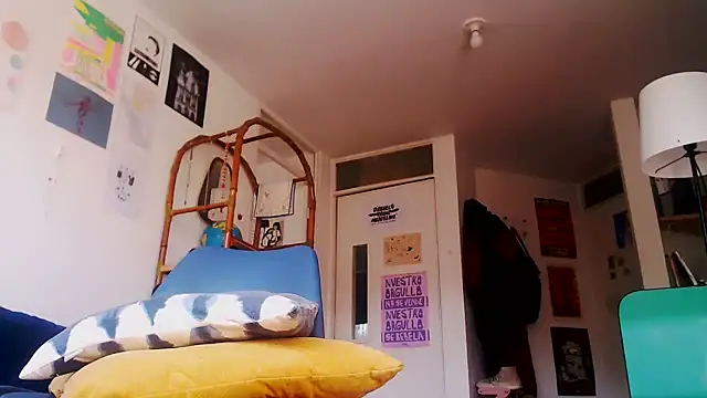 Snapshot of Zafiro_subversiva chatting on 01.16.25 Zafiro subversiva online show from 01.16.25