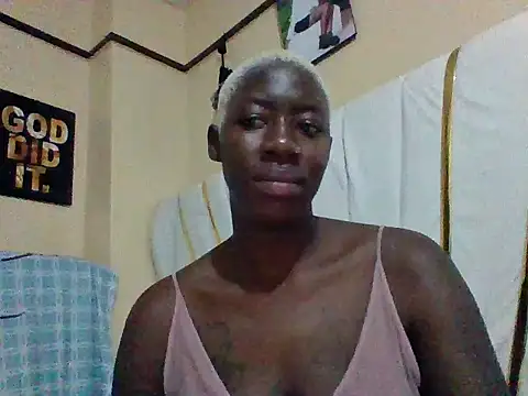 SquirtQueen16 online show from 11.13.25