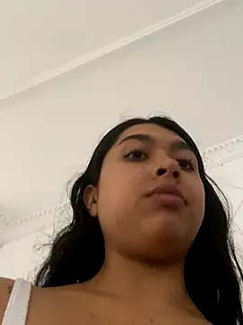 SweetLatiin  online show from 11.30.25