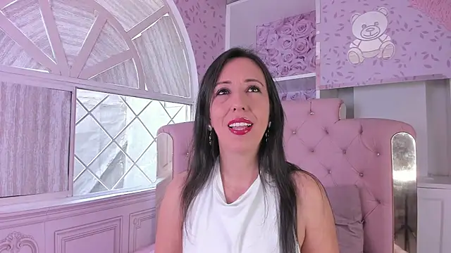 Snapshot of Bonnie__milf chatting on 09.16.25 Bonnie milf online show from 09.16.25