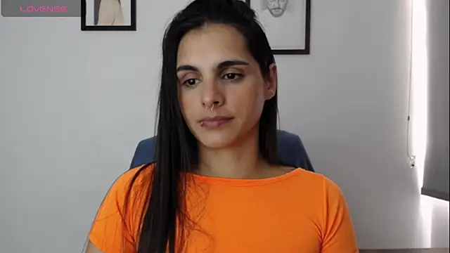 Snapshot of alma_violeta chatting on 01.16.25 alma violeta online show from 01.16.25