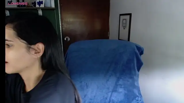 Snapshot of alma_violeta chatting on 10.24.25 alma violeta online show from 10.24.25