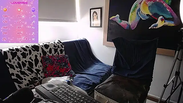 Snapshot of alma_violeta chatting on 12.18.25 alma violeta online show from 12.18.25