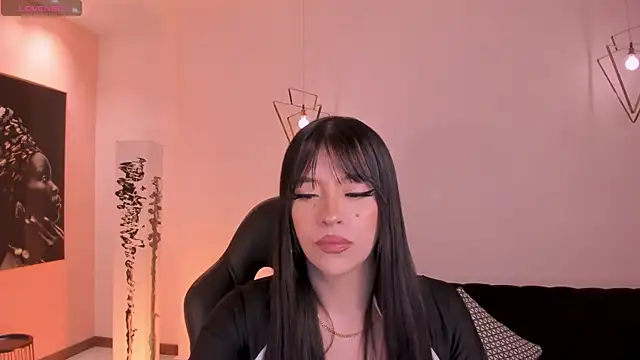 ValeriaRiveraX online show from 10.04.25