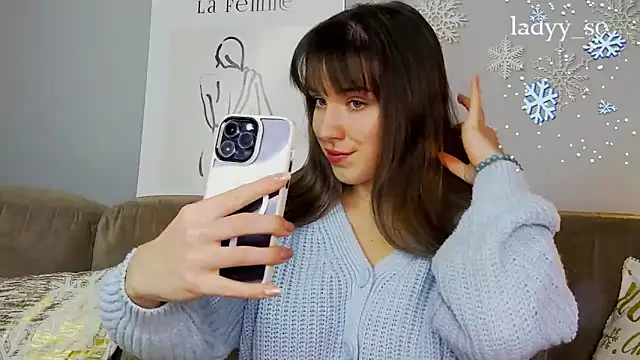 Snapshot of Sofia_Hugs chatting on 01.30.25 Sofia Hugs online show from 01.30.25