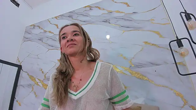 Snapshot of penelope_handaos chatting on 01.18.25 penelope handaos online show from 01.18.25