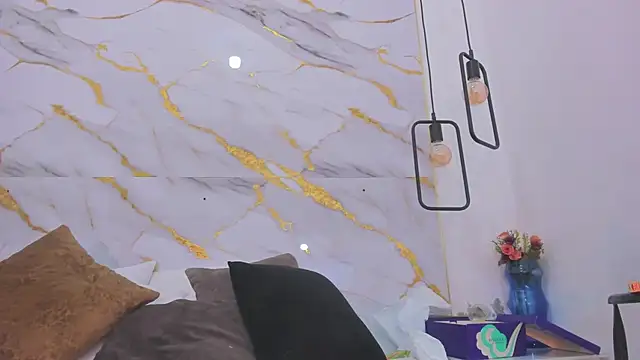 Snapshot of penelope_handaos chatting on 02.14.25 penelope handaos online show from 02.14.25