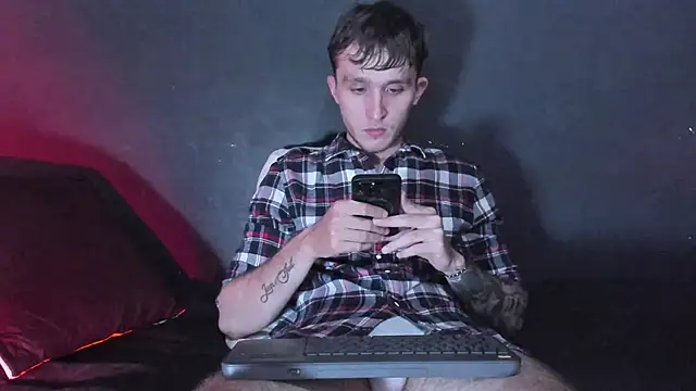 Dylanwhite23  online show from 11.18.25