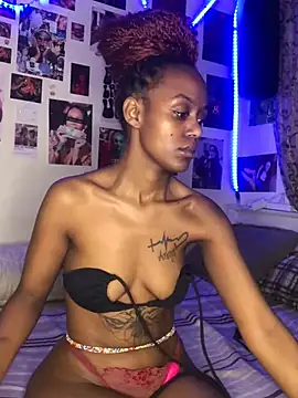 naughtybitches5 online show from 01.02.25