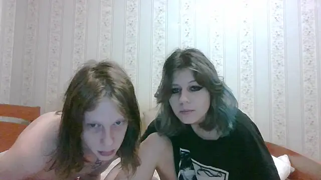 Snapshot of Crystal_Love_Porn chatting on 12.06.24 Crystal Love Porn online show from 12.06.24