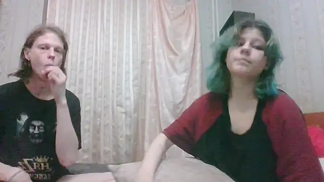 Snapshot of Crystal_Love_Porn chatting on 12.25.24 Crystal Love Porn online show from 12.25.24