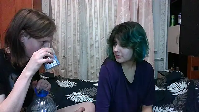 Snapshot of Crystal_Love_Porn chatting on 02.08.25 Crystal Love Porn online show from 02.08.25
