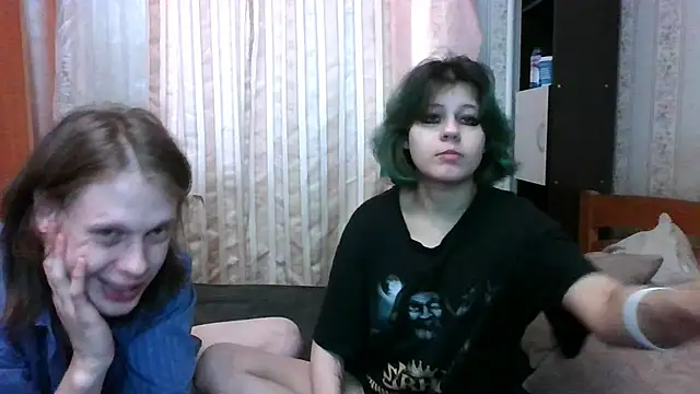 Snapshot of Crystal_Love_Porn chatting on 02.20.25 Crystal Love Porn online show from 02.20.25