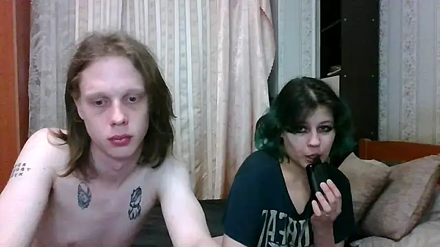 Snapshot of Crystal_Love_Porn chatting on 03.04.25 Crystal Love Porn online show from 03.04.25