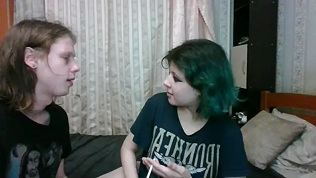 Snapshot of Crystal_Love_Porn chatting on 03.07.25 Crystal Love Porn online show from 03.07.25