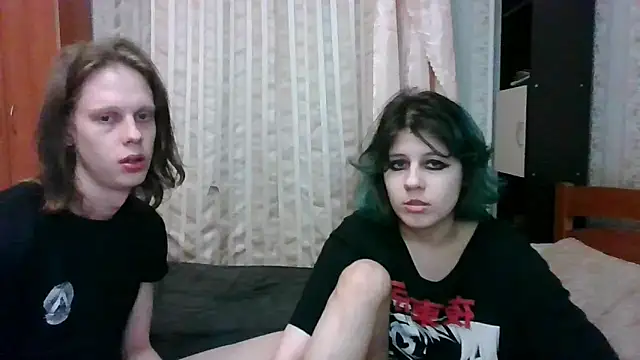 Snapshot of Crystal_Love_Porn chatting on 03.08.25 Crystal Love Porn online show from 03.08.25