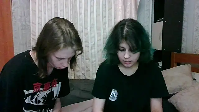Snapshot of Crystal_Love_Porn chatting on 03.09.25 Crystal Love Porn online show from 03.09.25
