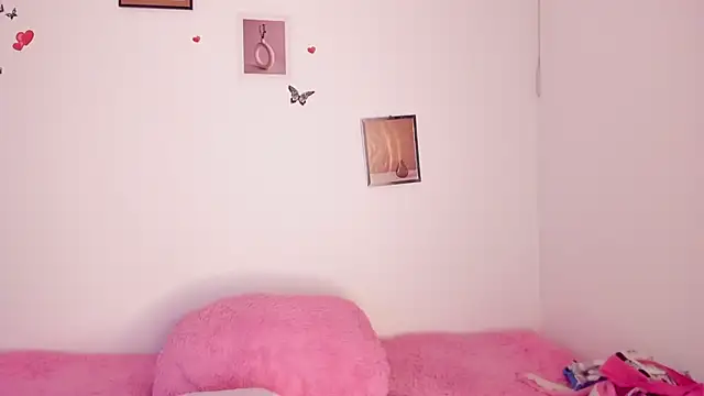Snapshot of Kendy_Wilkinson chatting on 03.18.25 Kendy Wilkinson online show from 03.18.25