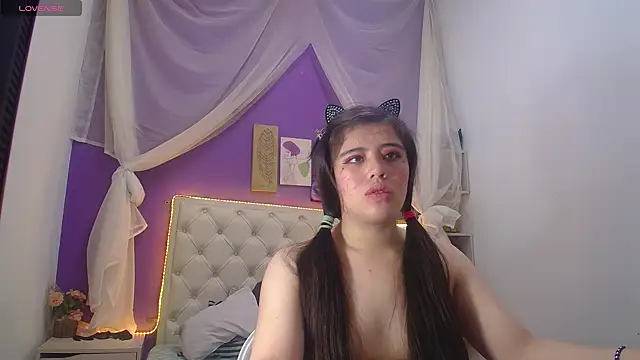 Snapshot of Ingrid_Casas chatting on 12.10.24 Ingrid Casas online show from 12.10.24