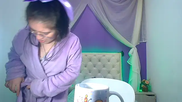 Snapshot of Ingrid_Casas chatting on 12.15.24 Ingrid Casas online show from 12.15.24