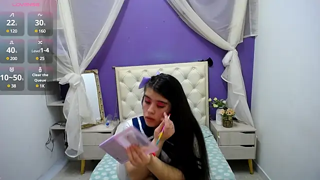 Snapshot of Ingrid_Casas chatting on 12.31.24 Ingrid Casas online show from 12.31.24