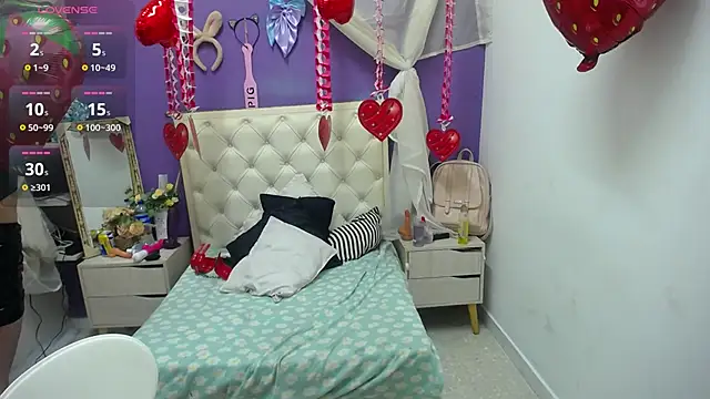 Snapshot of Ingrid_Casas chatting on 02.14.25 Ingrid Casas online show from 02.14.25