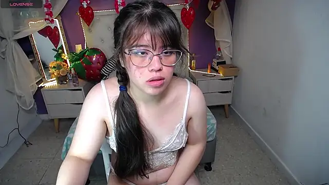 Snapshot of Ingrid_Casas chatting on 02.20.25 Ingrid Casas online show from 02.20.25