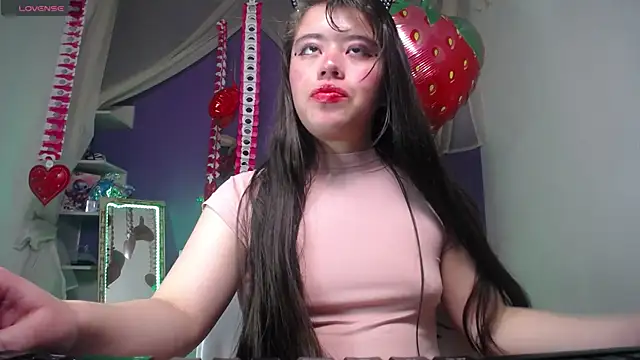 Snapshot of Ingrid_Casas chatting on 02.28.25 Ingrid Casas online show from 02.28.25