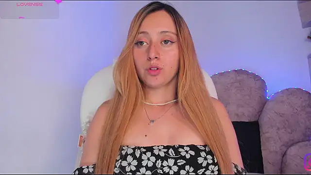 Snapshot of arianna_gren chatting on 12.14.24 arianna gren online show from 12.14.24
