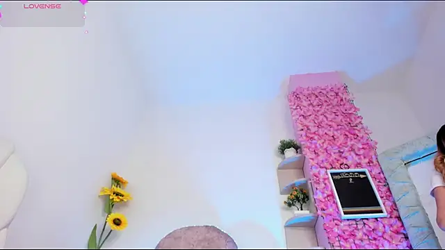 Snapshot of arianna_gren chatting on 02.23.25 arianna gren online show from 02.23.25