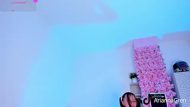 Snapshot of arianna_gren chatting on 10.15.25 arianna gren online show from 10.15.25