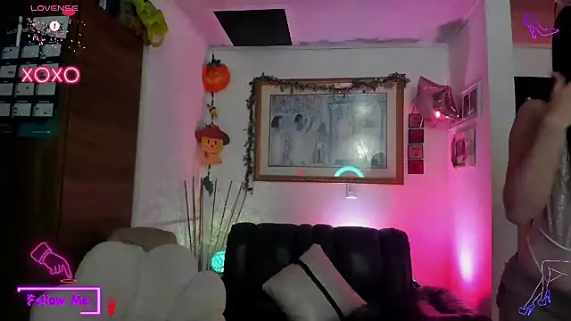 LauGrayJ online show from 03.18.25