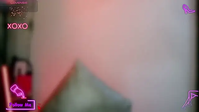 LauGrayJ online show from 12.03.25