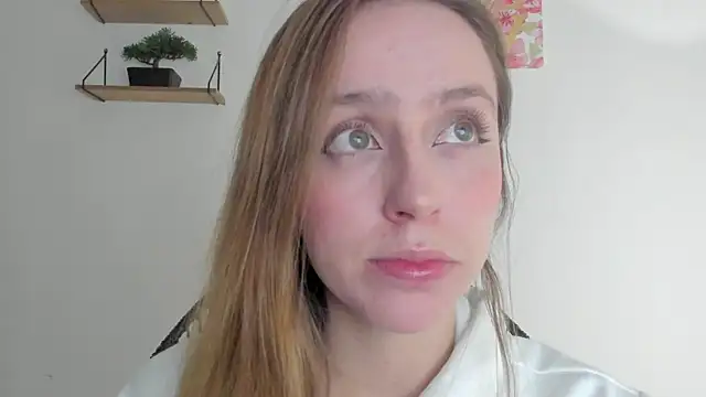 Snapshot of SofiaGc chatting on 12.22.24 SofiaGc online show from 12.22.24