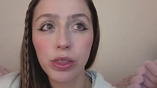 Snapshot of SofiaGc chatting on 09.10.25 SofiaGc online show from 09.10.25