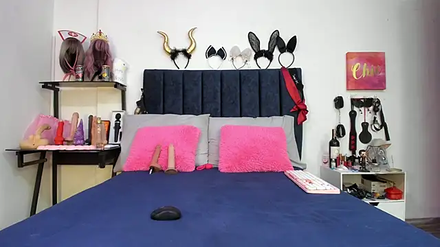 emmily giraldo online show from 11.25.25