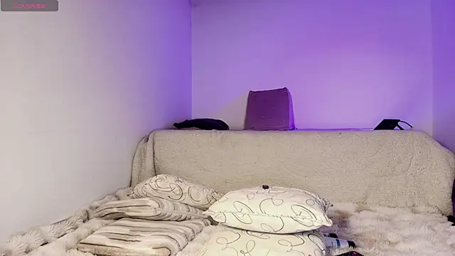 Madeline Dreams online show from 05.11.26