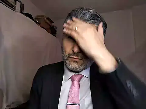 Snapshot of BushBator chatting on 01.24.25 BushBator online show from 01.24.25