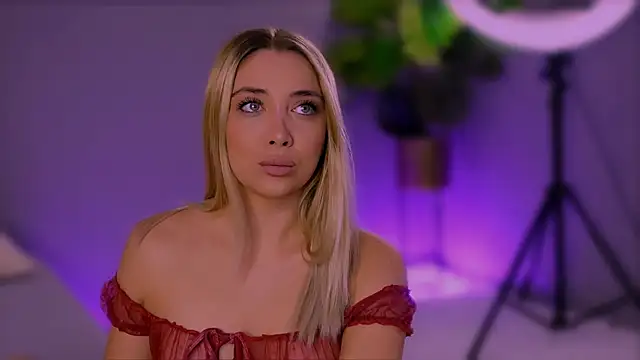 Jessielle online show from 10.18.25