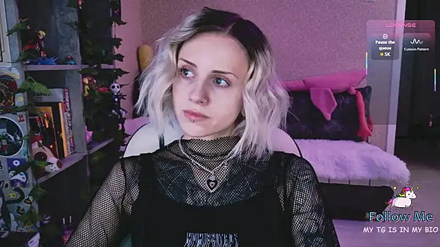 NaniMoore online show from 02.06.26