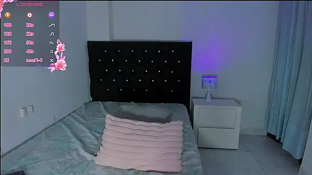 Snapshot of auroraa_sexy chatting on 11.21.25 auroraa sexy online show from 11.21.25