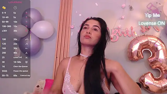 Snapshot of Thayssa_ross chatting on 04.21.26 Thayssa ross online show from 04.21.26