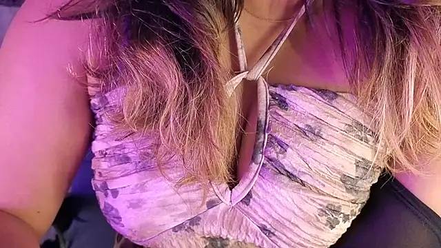 Asian FemQeen online show from 11.25.25