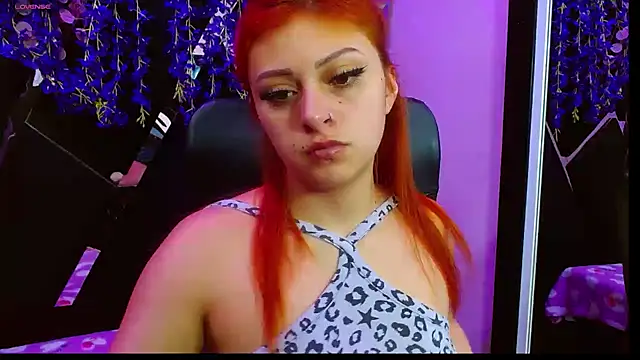 Emmily Walker online show from 10.03.25