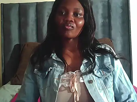 Snapshot of SuvieyX chatting on 04.15.26 SuvieyX online show from 04.15.26